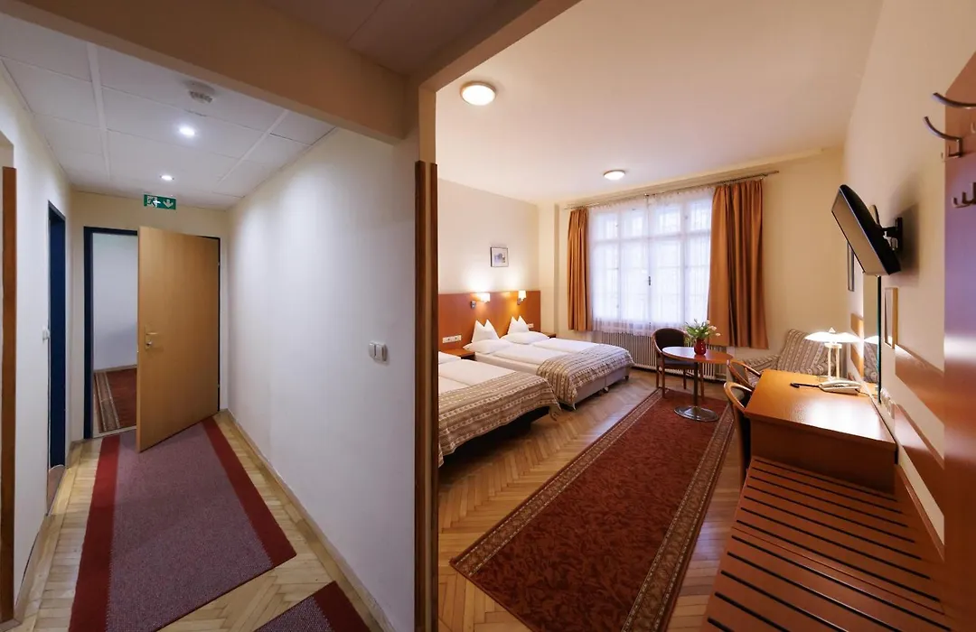 Continental Hotel-Pension-1