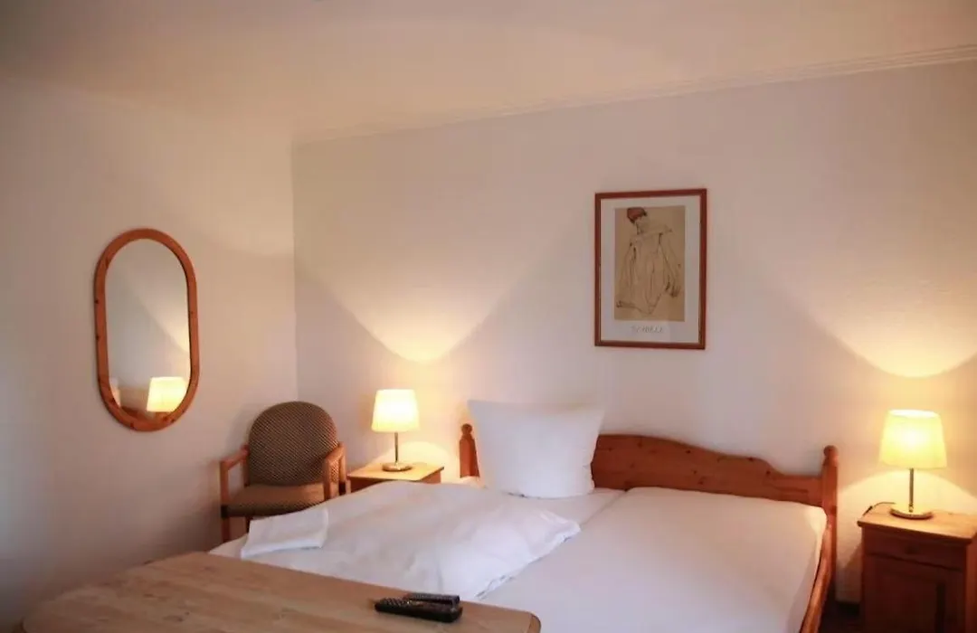 Hotel Royal Garden-1