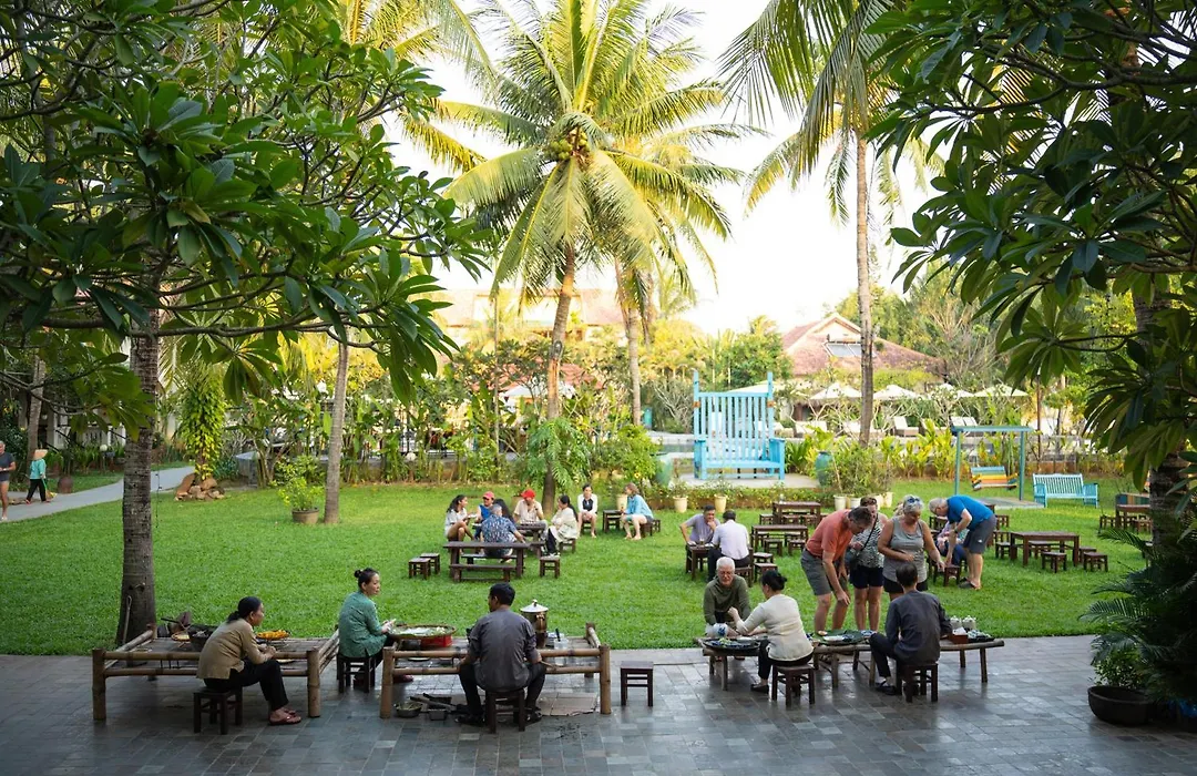 Vinh Hung Riverside Resort & Spa-1