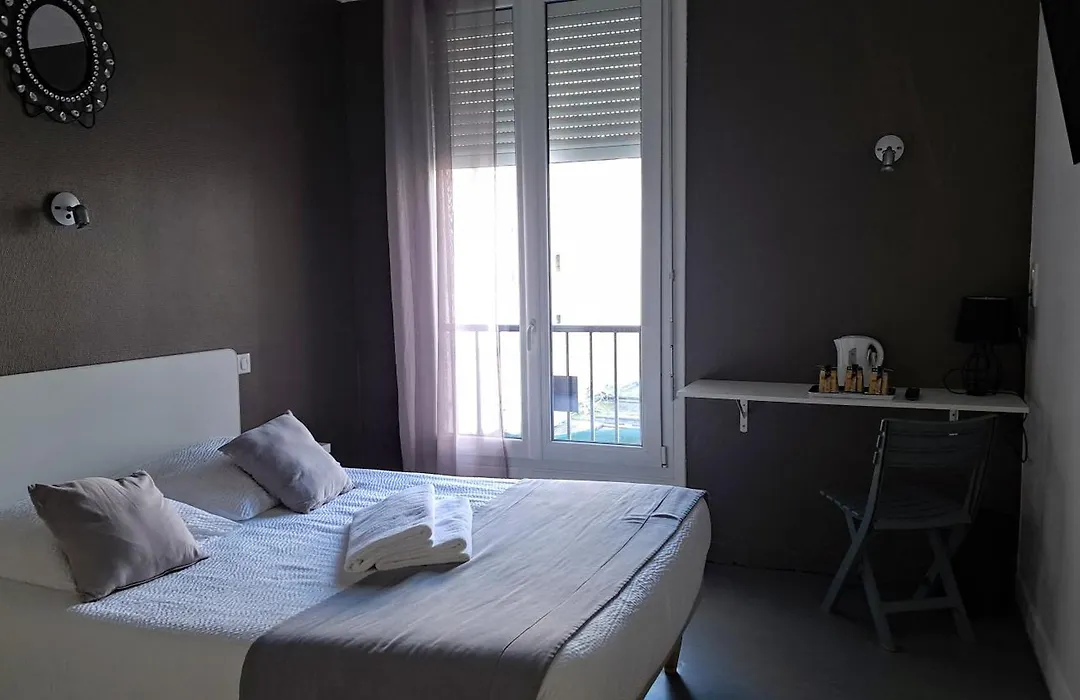 Crystal Hotel-1