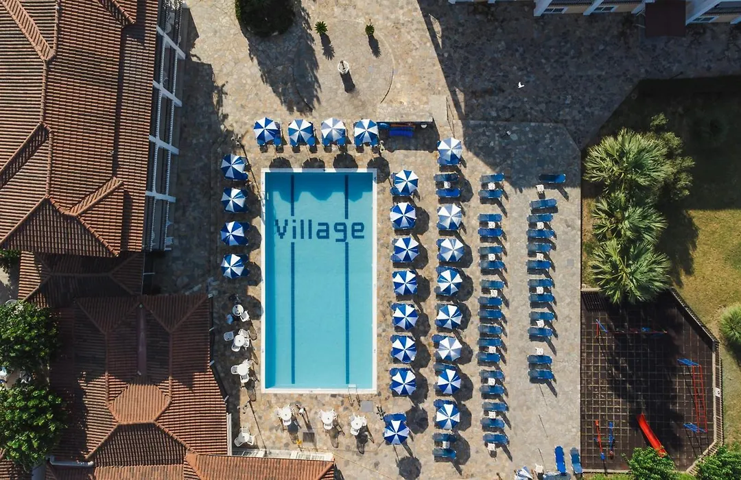 Village Inn Studios & Family Apartments-1