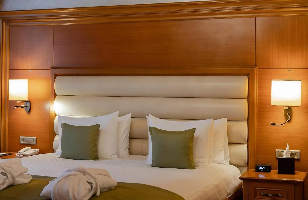 Hotel London 1889&Casino-1