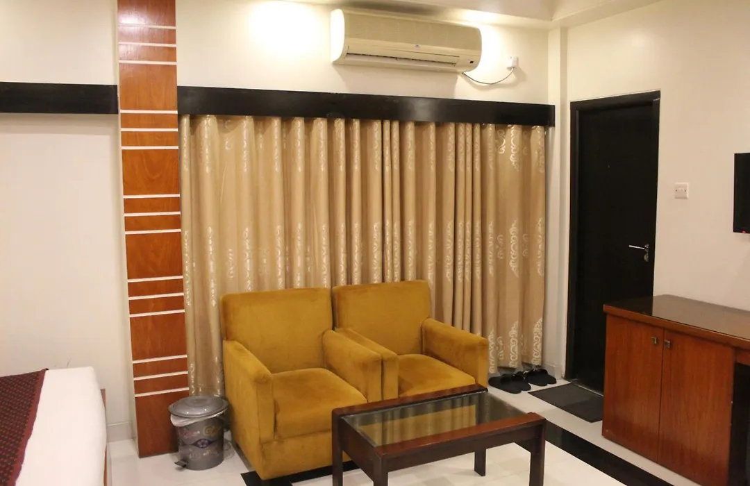 Hiltown Hotel-1