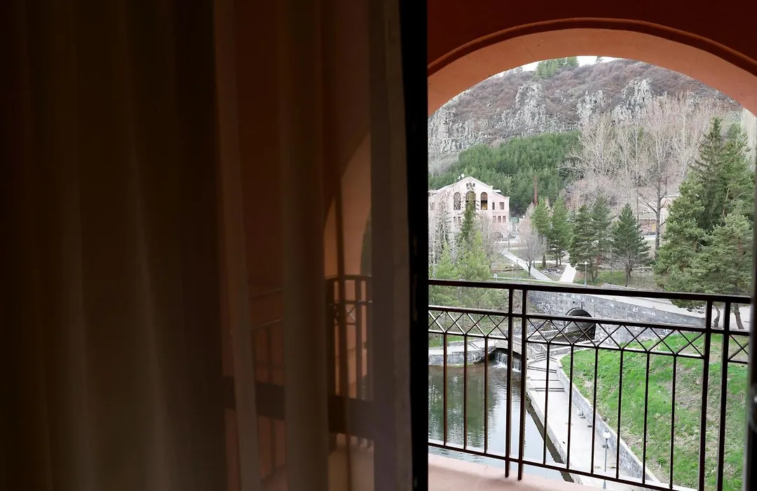 Grand Resort Jermuk Sanatorium-1
