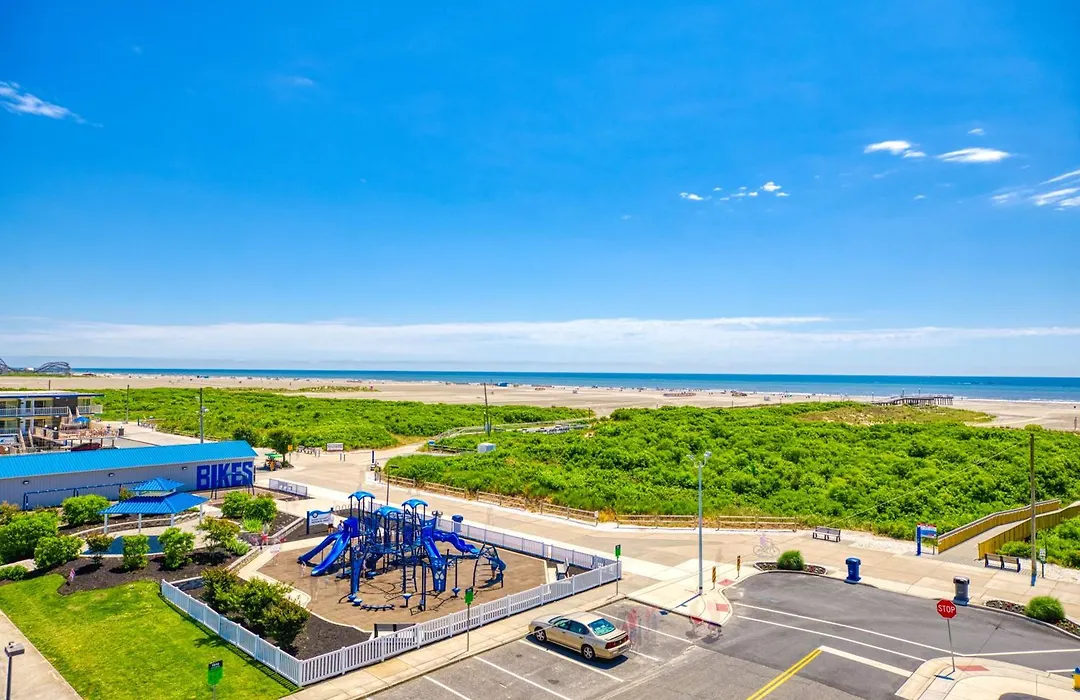 Pan American Oceanfront Hotel-1