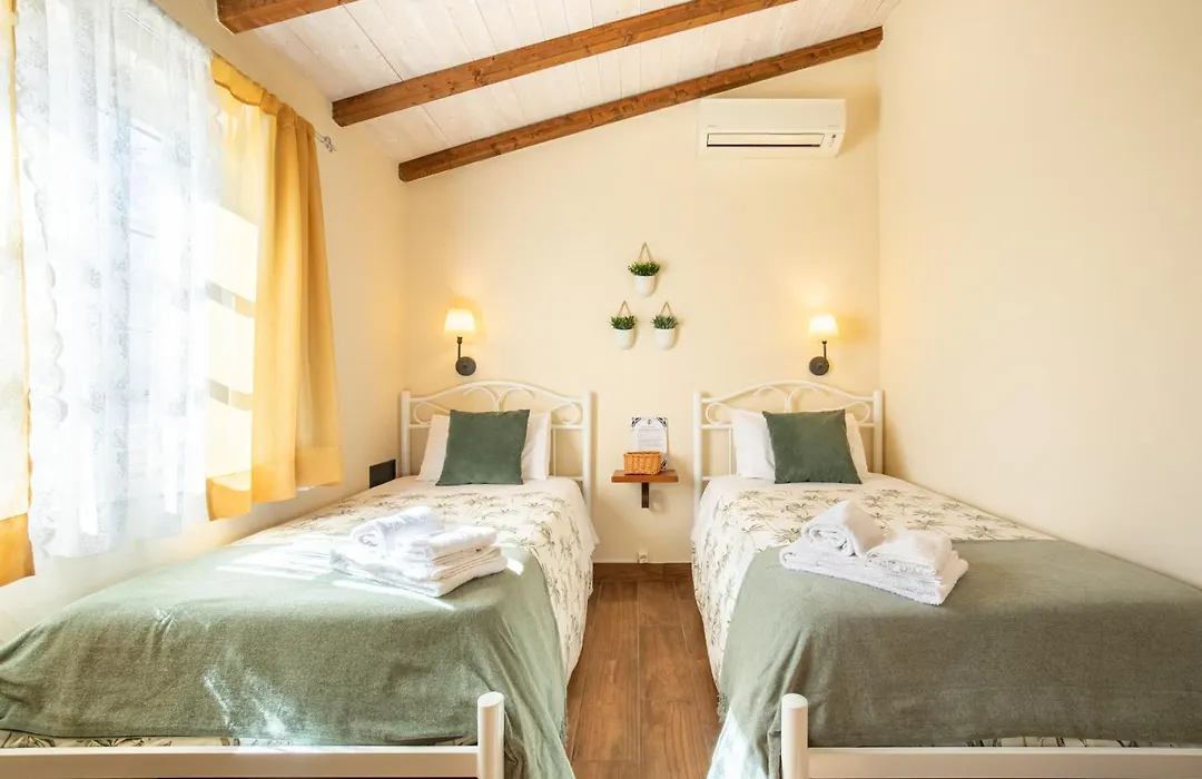 Casinha D'Avo Guesthouse-1