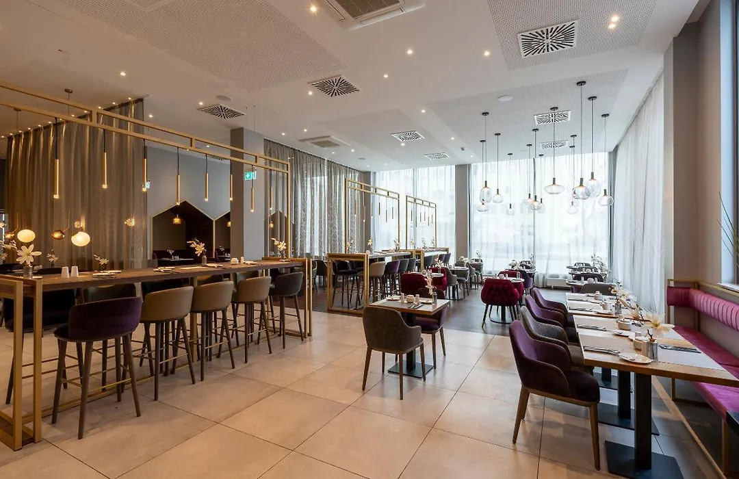 Plaza Premium Muenchen-1