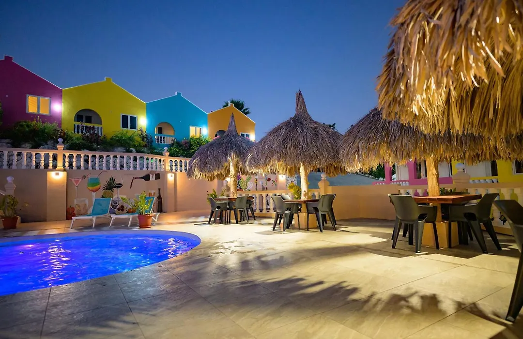 Merakii Seaview Escape Curacao-1