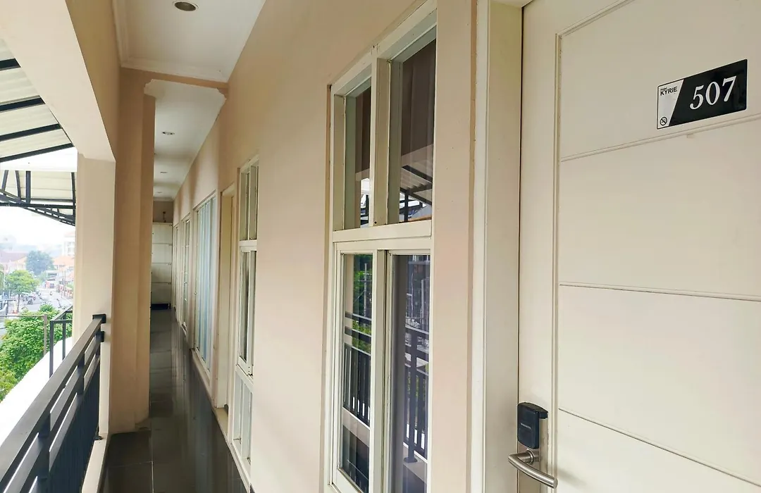 Kyrie Hotel-1