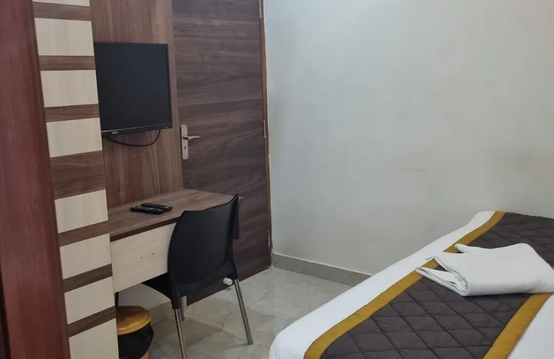 Hotel Nest Inn-1