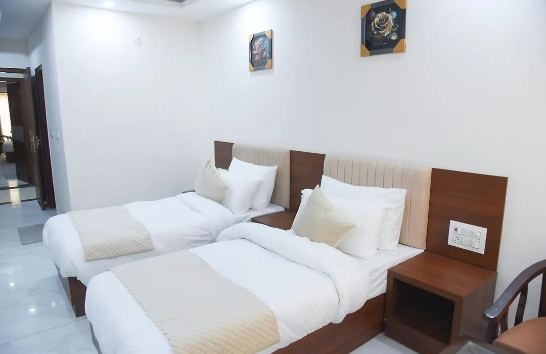 Hotel Om Regency-1
