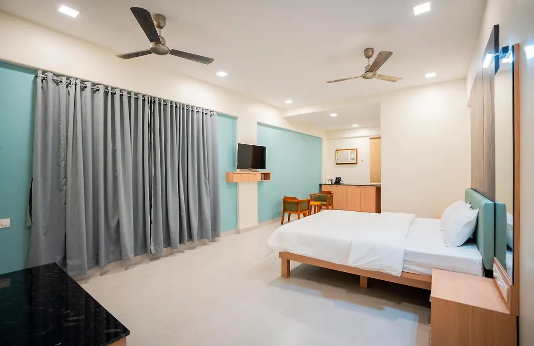 Silver Waves Beach Stay-1