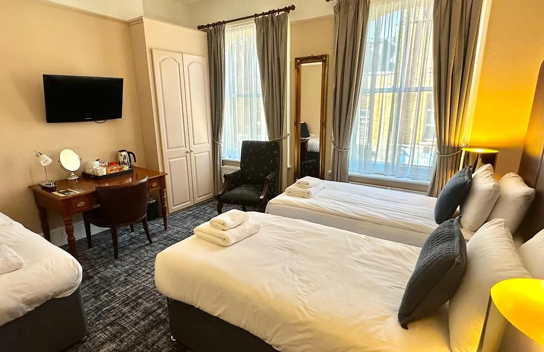 The Red Cow - Guest House-1