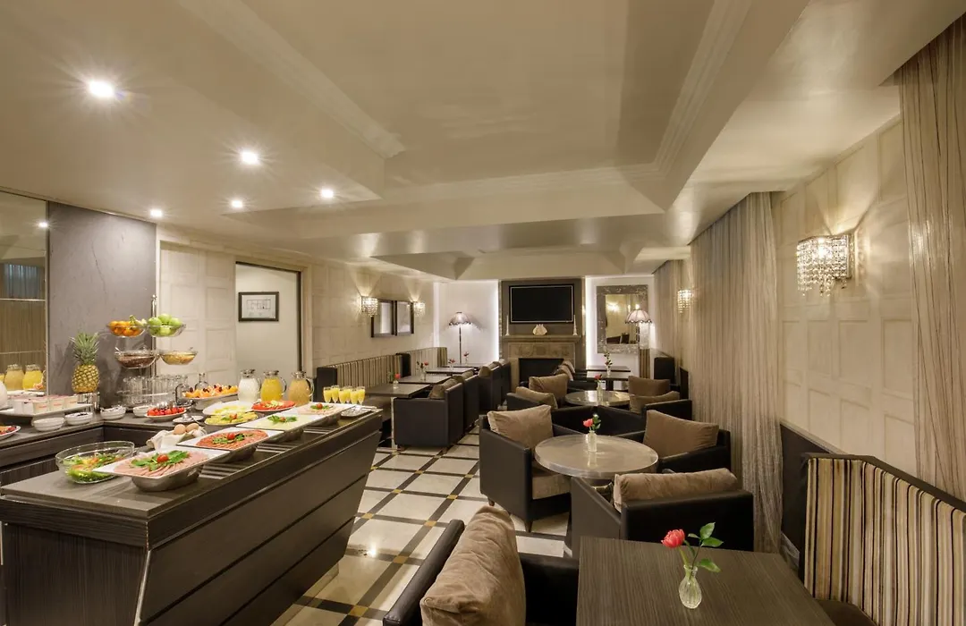 Hotel Royal Court-1