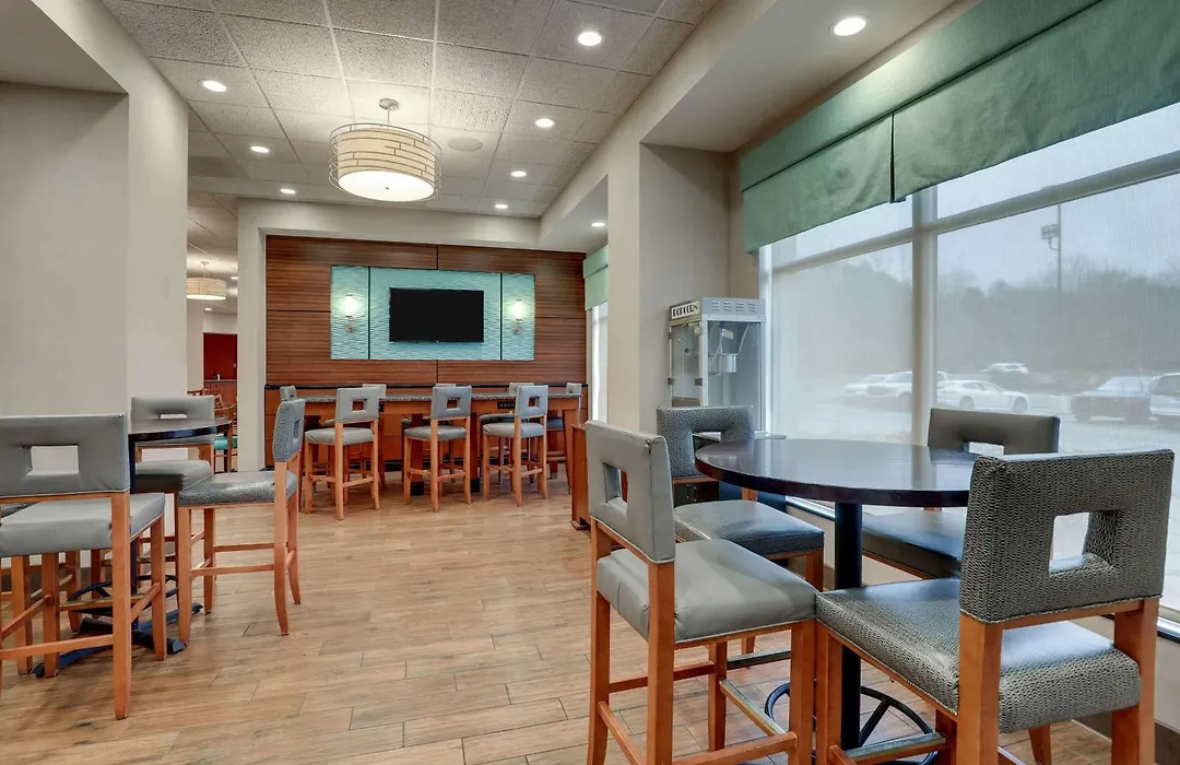 Drury Inn & Suites Charlotte Arrowood-1