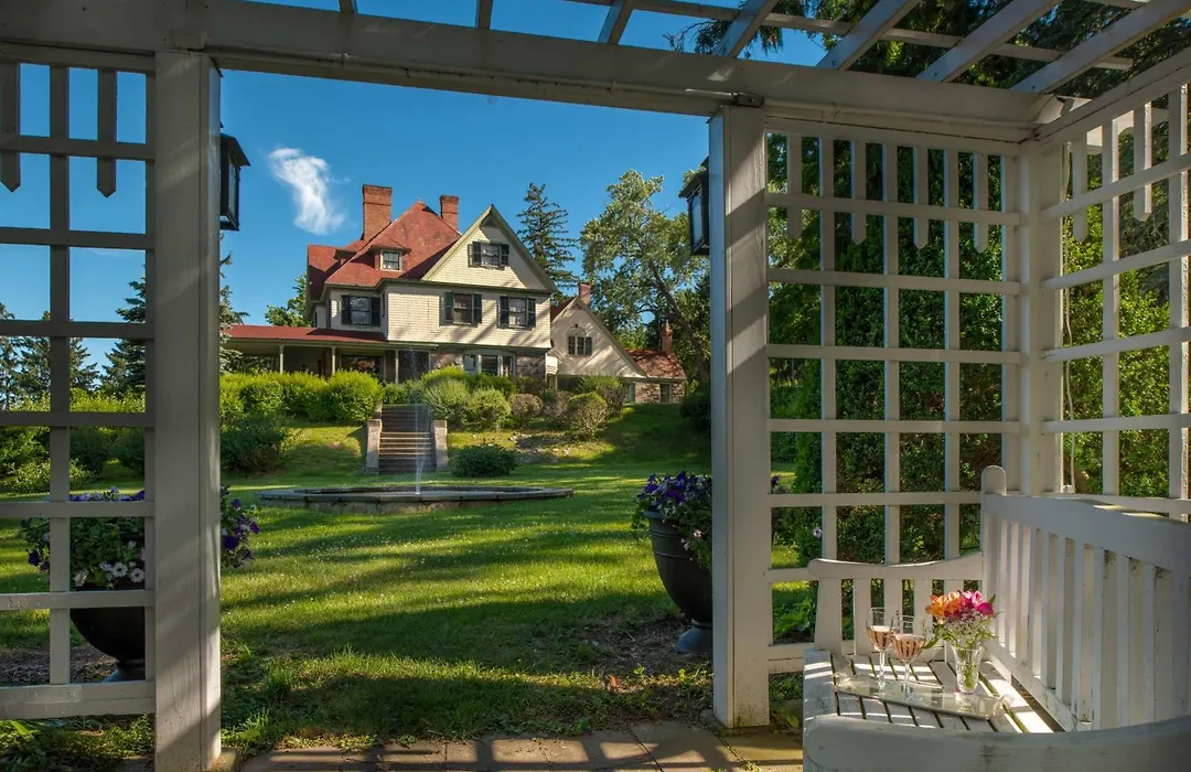 Idlwilde Inn-1