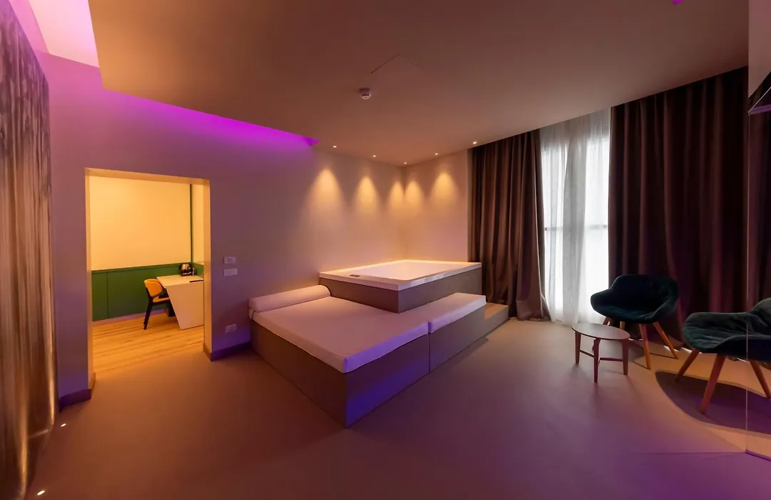Smart Hotel Napoli-1
