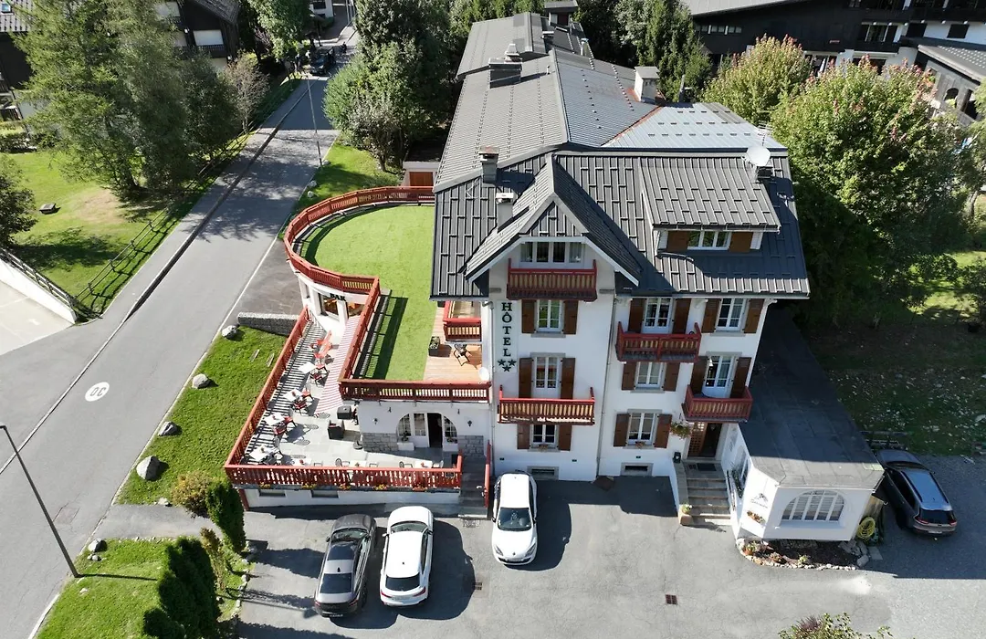 Chalet Hotel La Sapiniere-1
