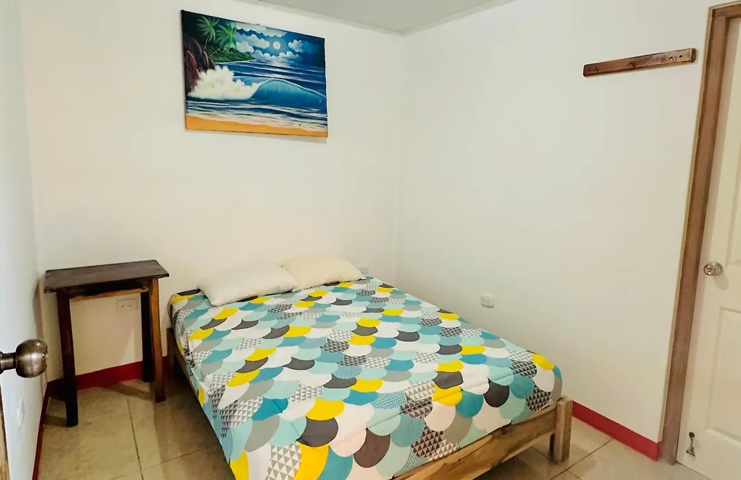 Happy House Hostal Sjds-1