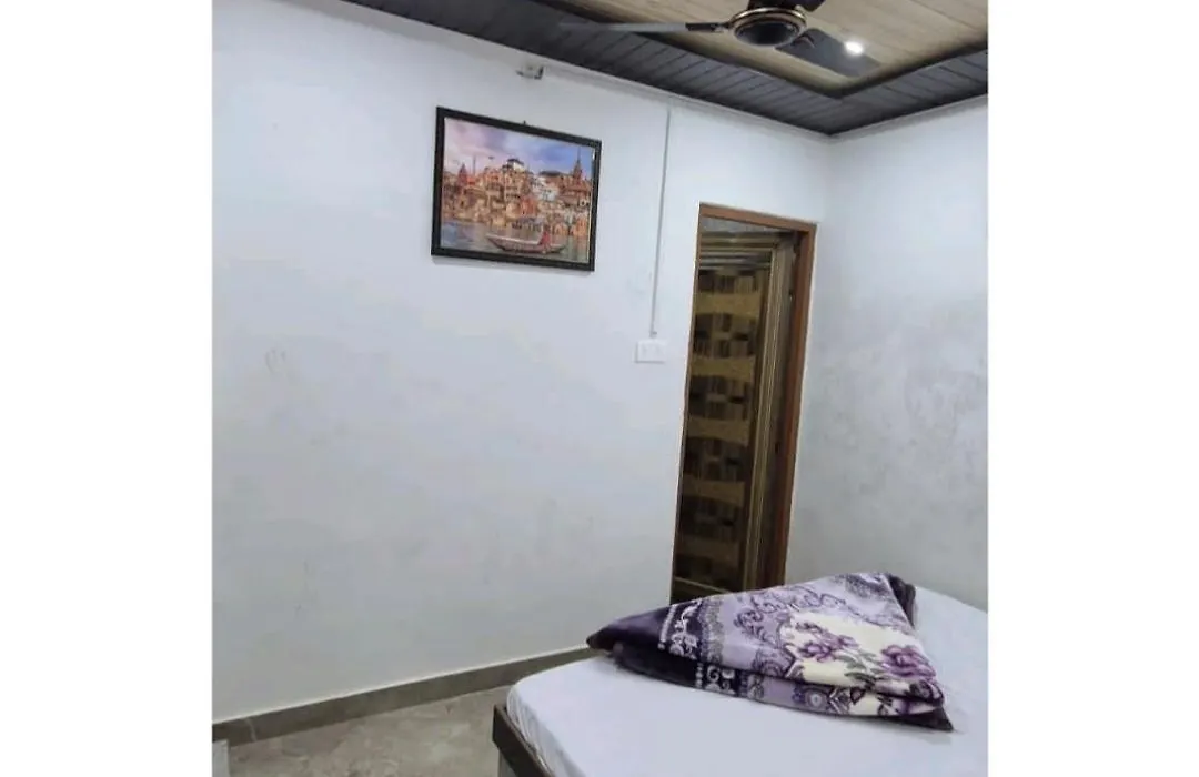 Shree Kashi Vishwanath Guest House-1