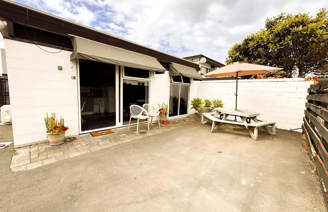 Waikanae Beach Motel-1