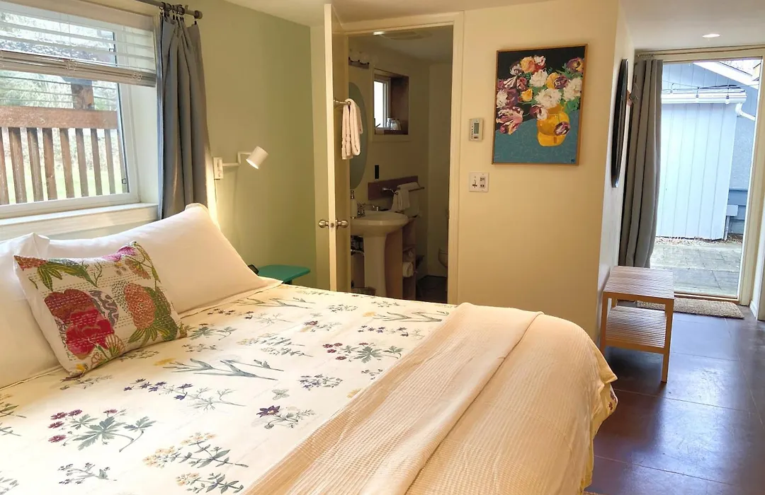 Wisteria Guest House-1