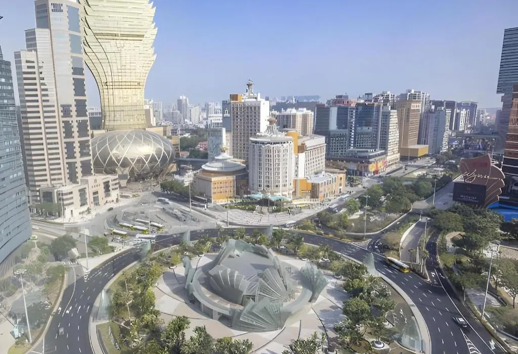 Yoho Resorts World Hotel-1