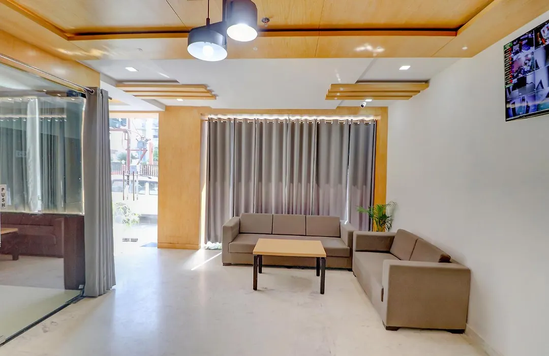 Fabhotel The Shashi - Nr Sarnath Temple-1