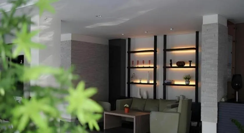 Lee Nova Hotel-1