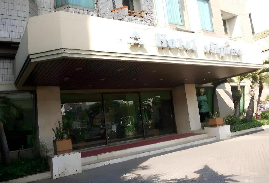 Oyo Townhouse 2 Hotel Gunung Sahari-1