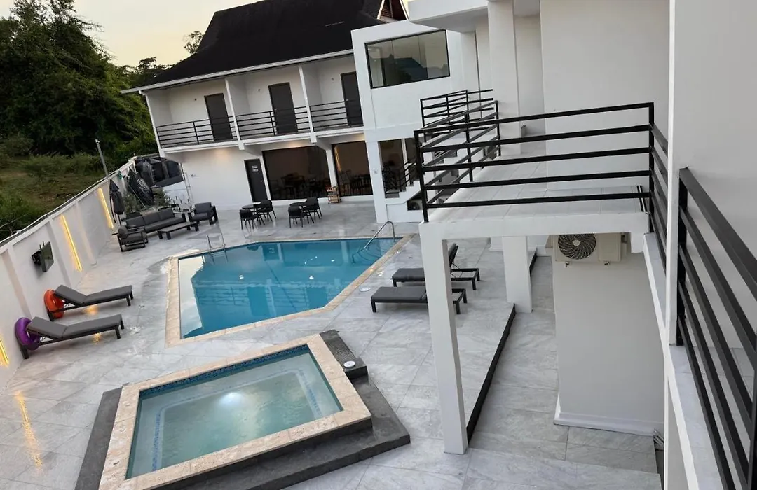 The Views Hotel-1