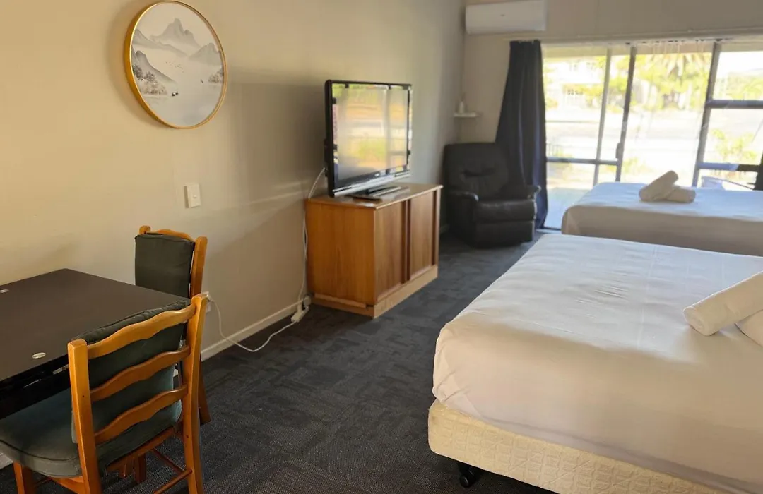 Apex On Fenton Motel-1