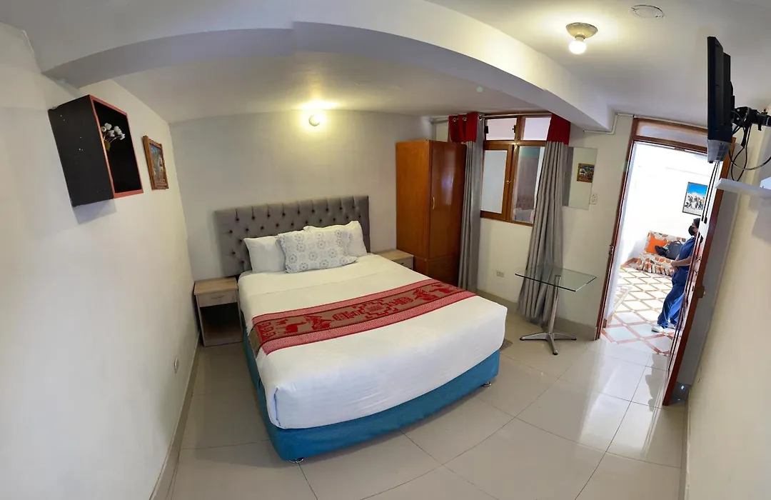Villa Imperial **-1