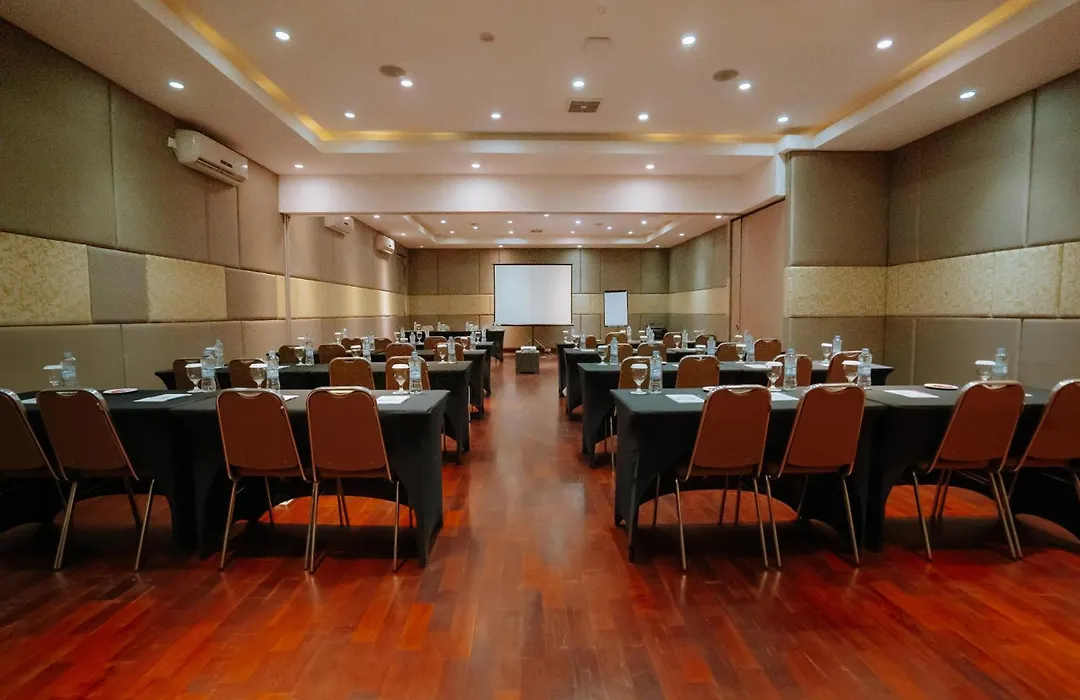 Praja Hotel-1