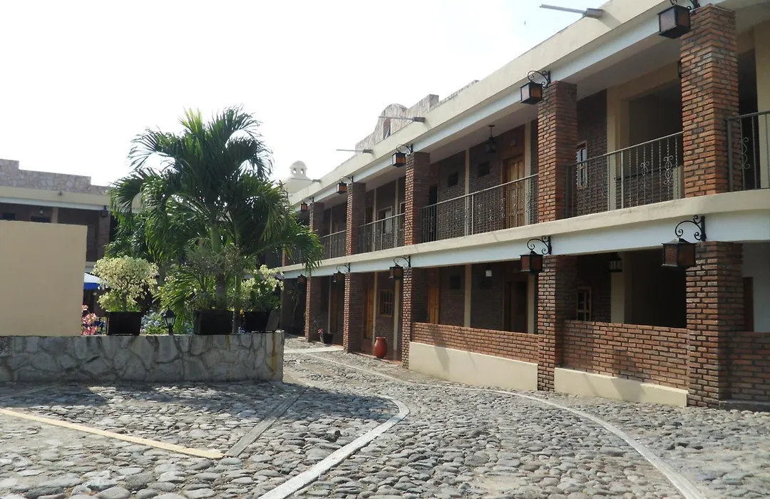 Hotel Montroi Express-1