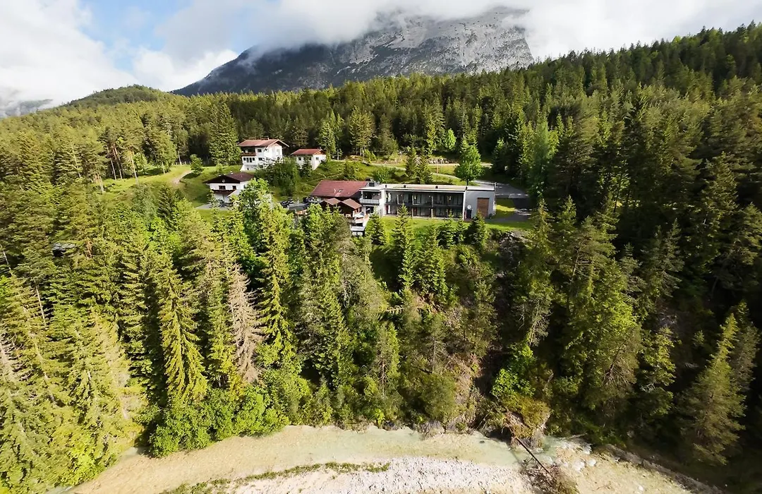 Hotel Garni Isarlodge Wiesenhof-1