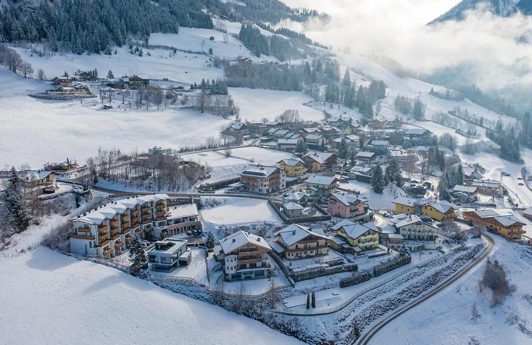 AlpenParks Hotel&Apartment Alpendorf-1