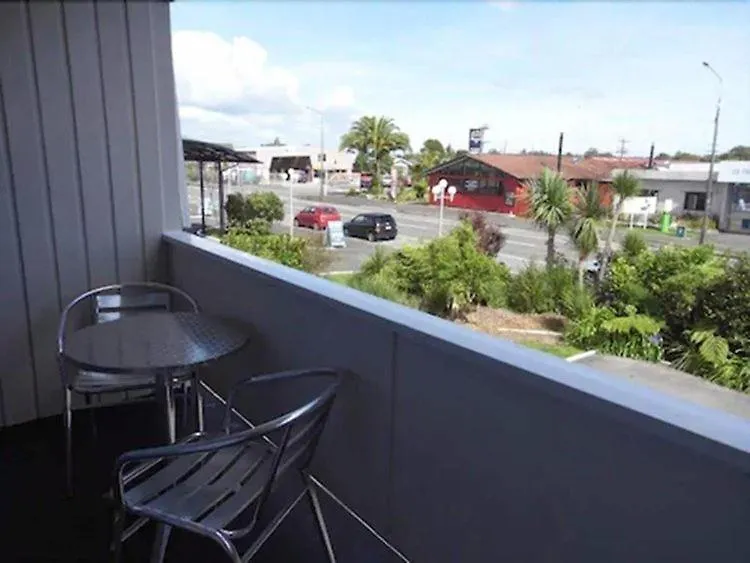 Westport Motor Hotel-1