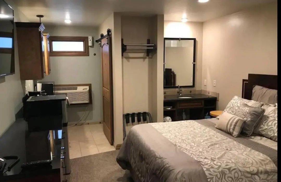 Baltzell Lodge-1