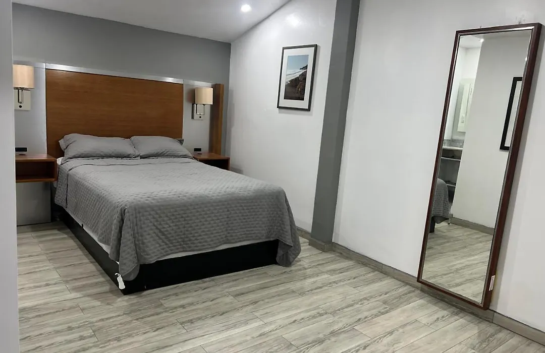Hotel Colonial Inn-1