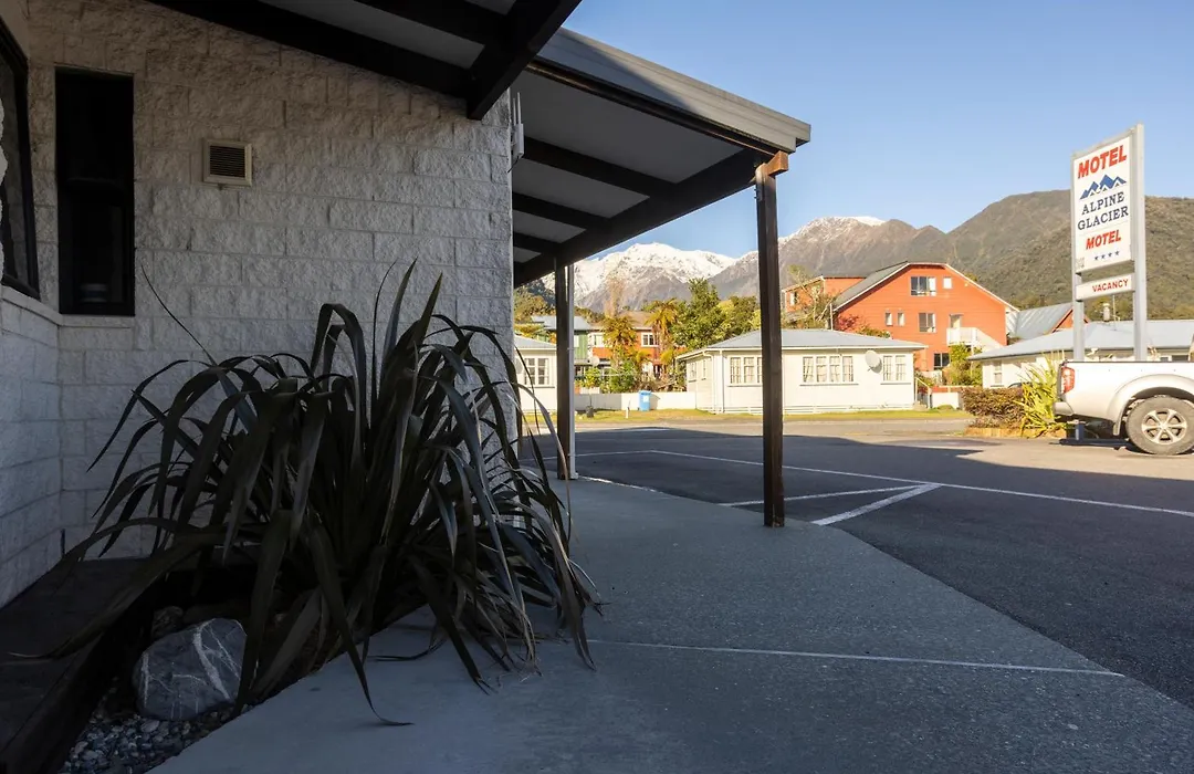 Alpine Glacier Motel-1