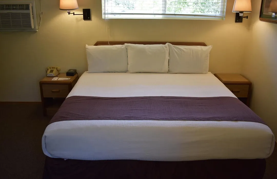 Lazy J Ranch Motel-1