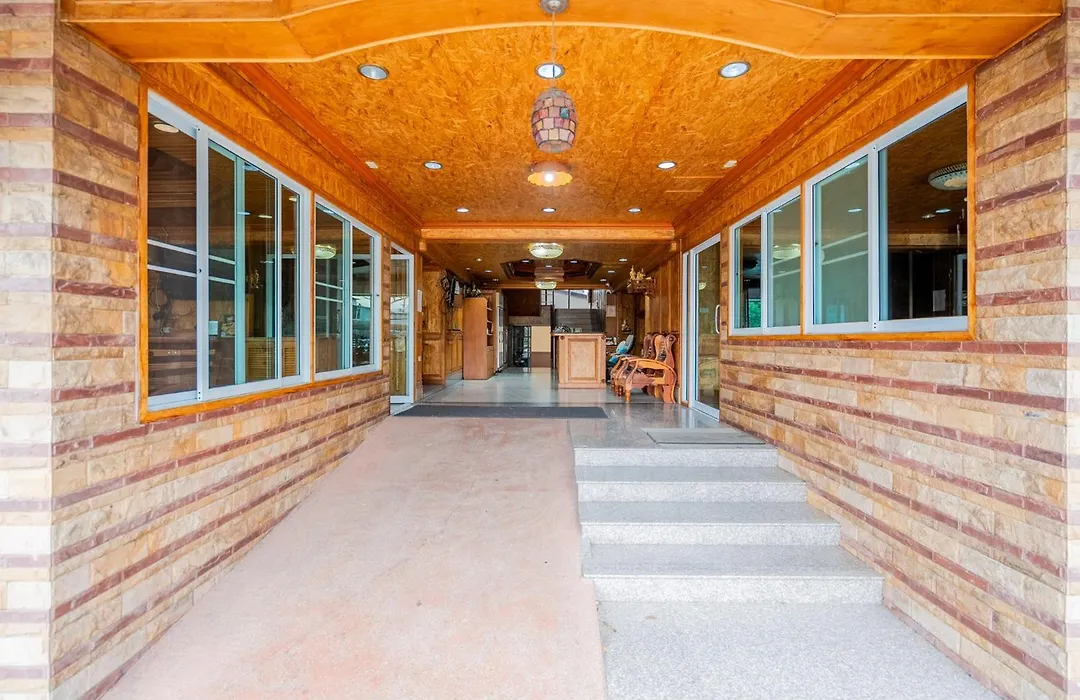 Chatsuree Mansion-1