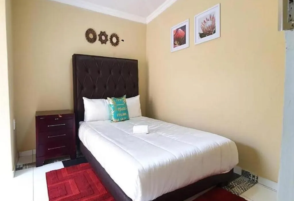 Evelyn Place-1