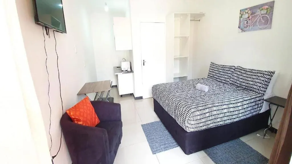 Evelyn Place-1