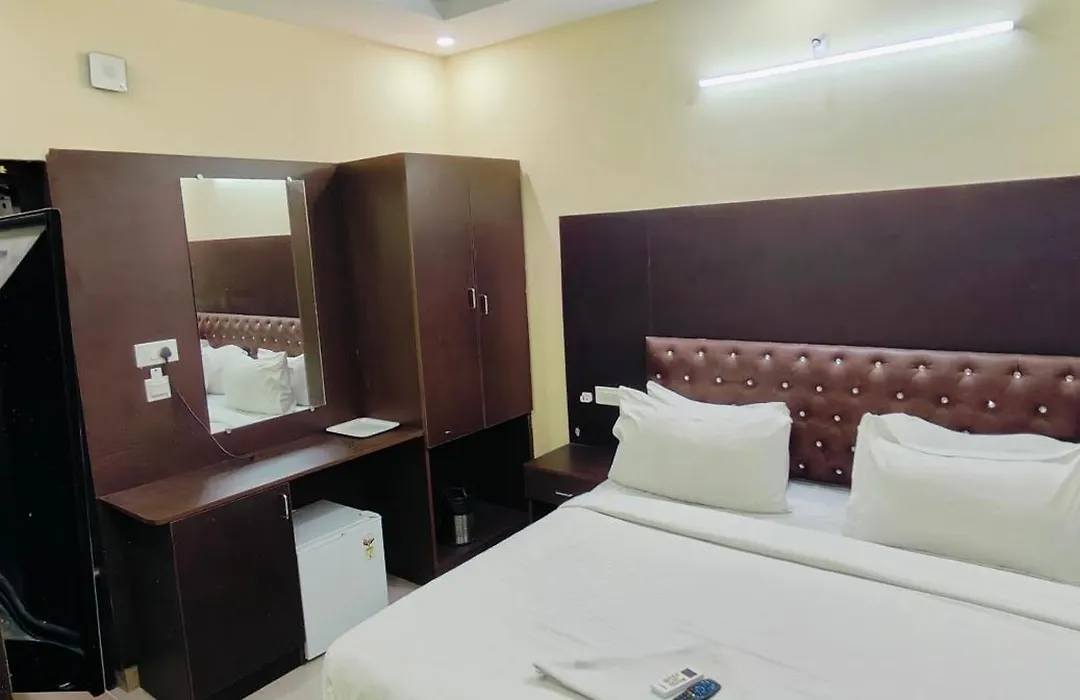 Pph Royal Gs Comforts Opp Mall Of Asia-1
