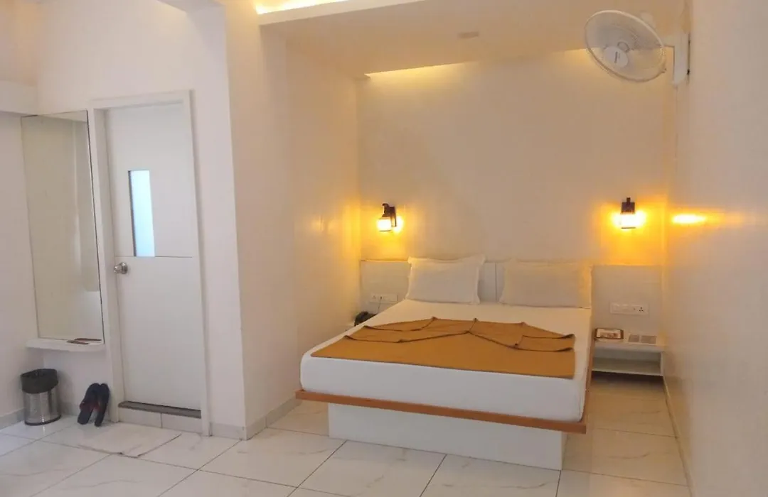 Hotel Crossview-1