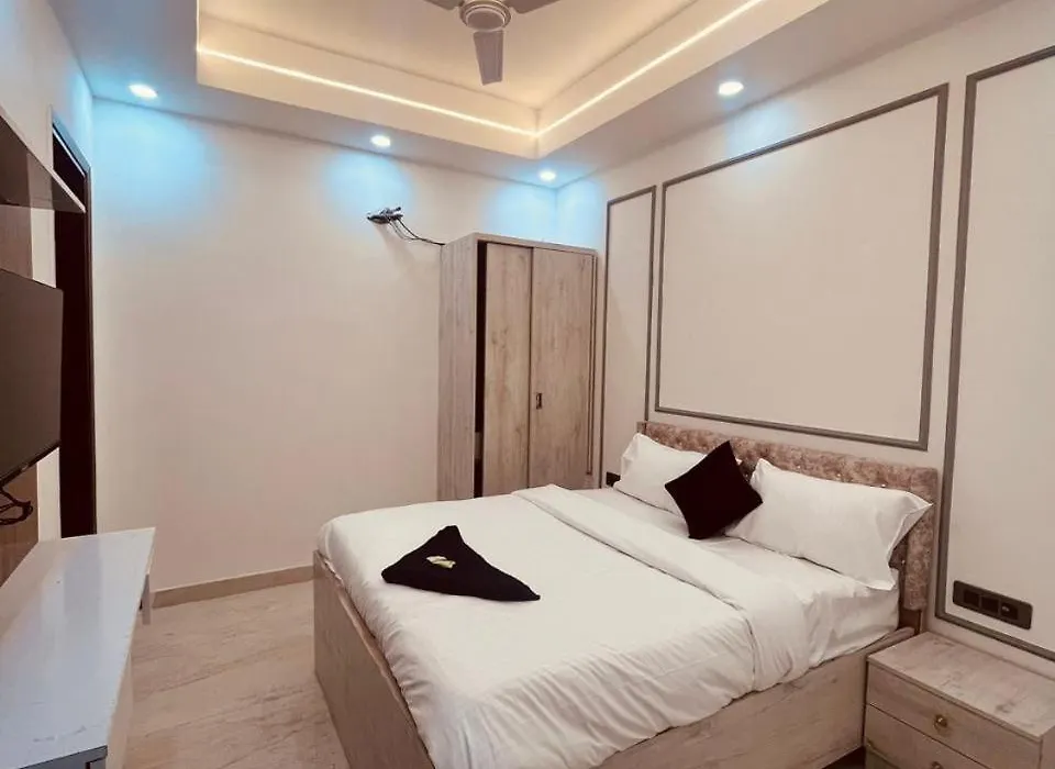 Royal Townhouse-1