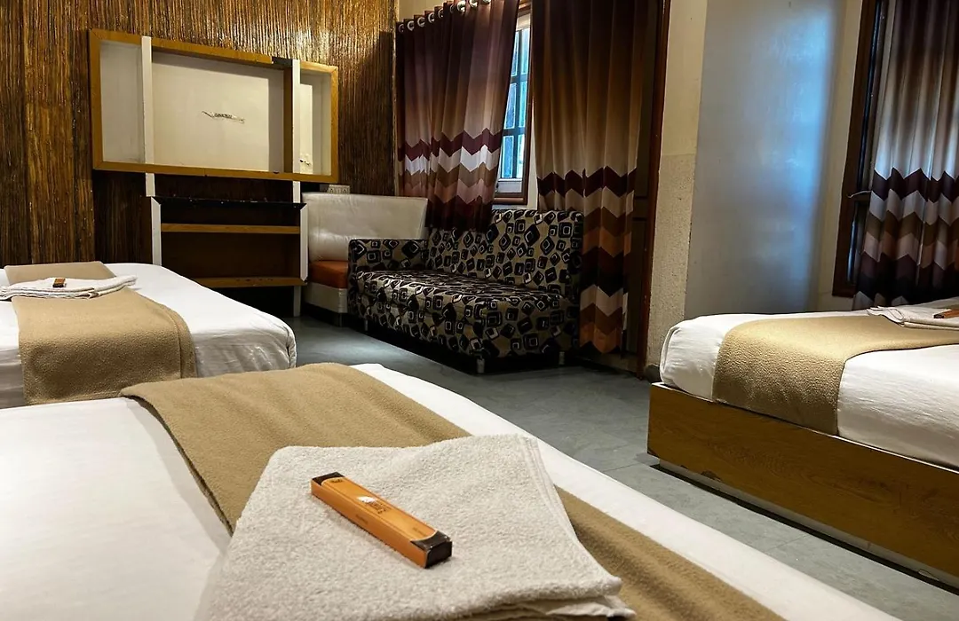Hotel Empire-1