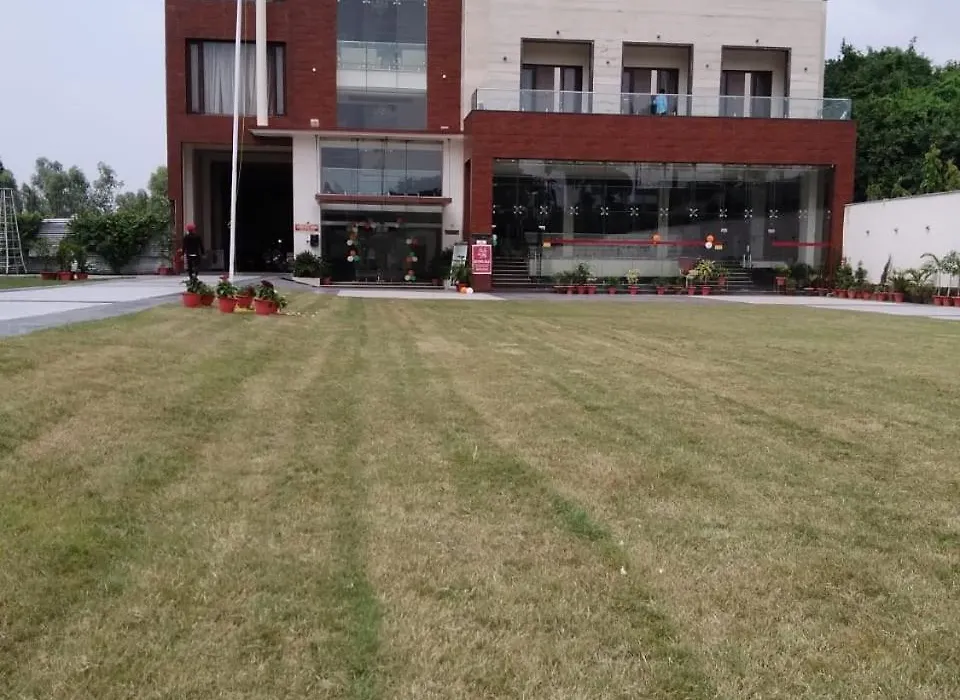 Hotel Radiance Park-1